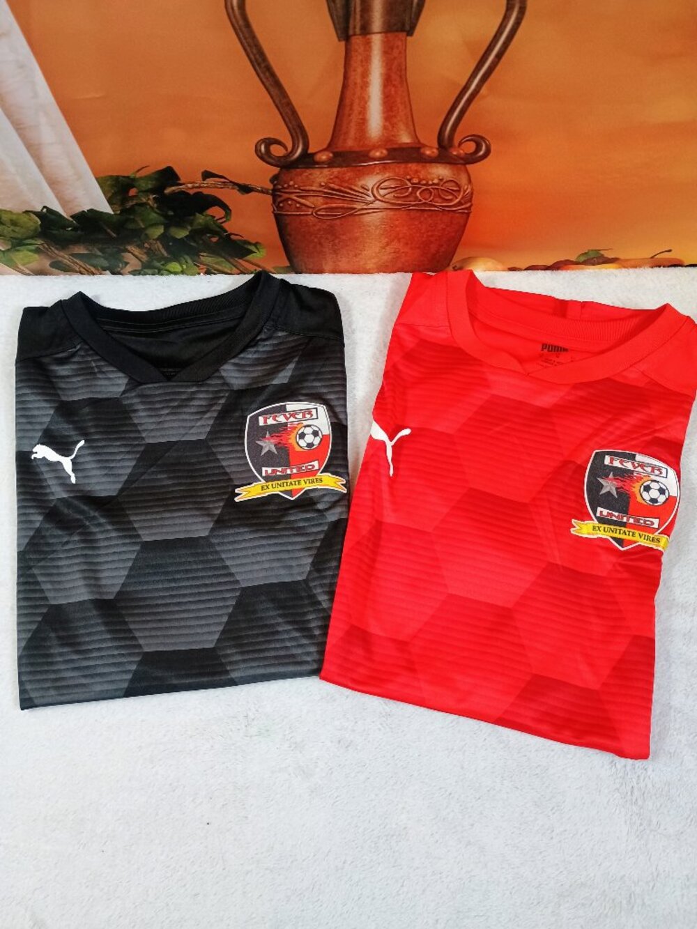 EUC Bundle-2pc Puma Sz M Red And Black Fever United Soccer Club Match Jerseys